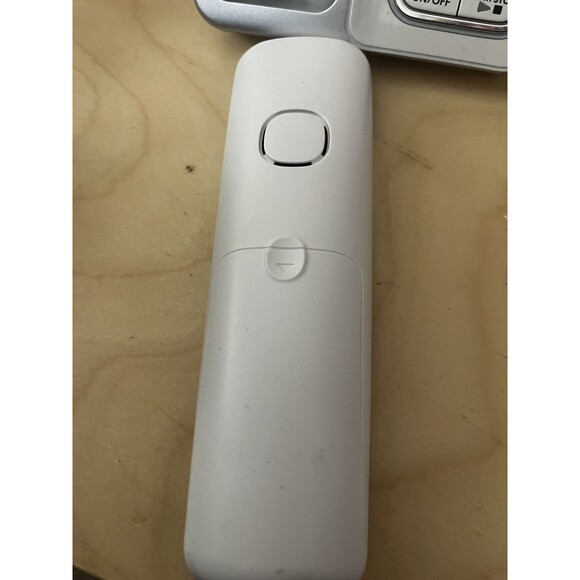 Panasonic KX-TGD530 Answering Machine White Cordless Phone Handset with Base - Picture 2 of 7